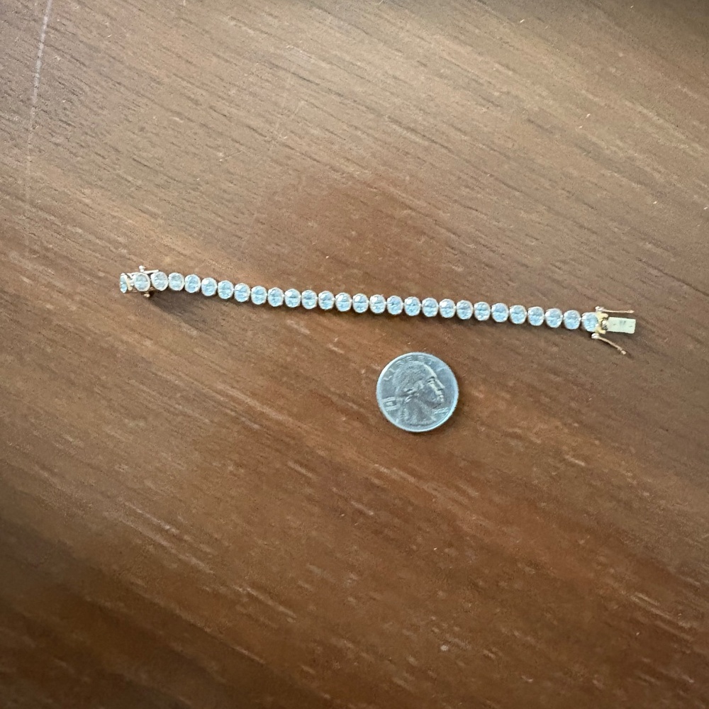 .25 pointer Lab Grown Oval Tennis bracelet - Picture 4 of 6